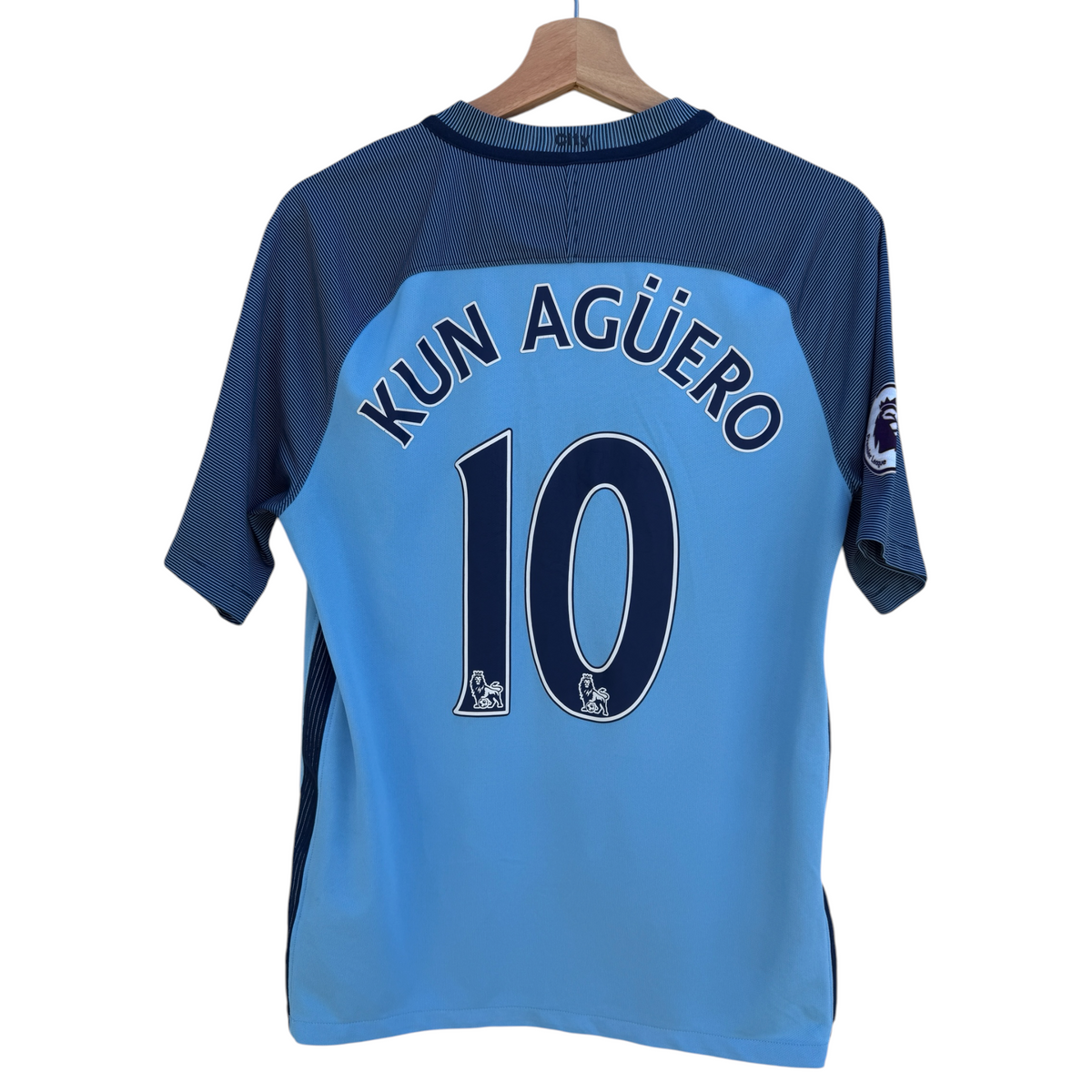 Man City Home 2016/17 Aguero - Small