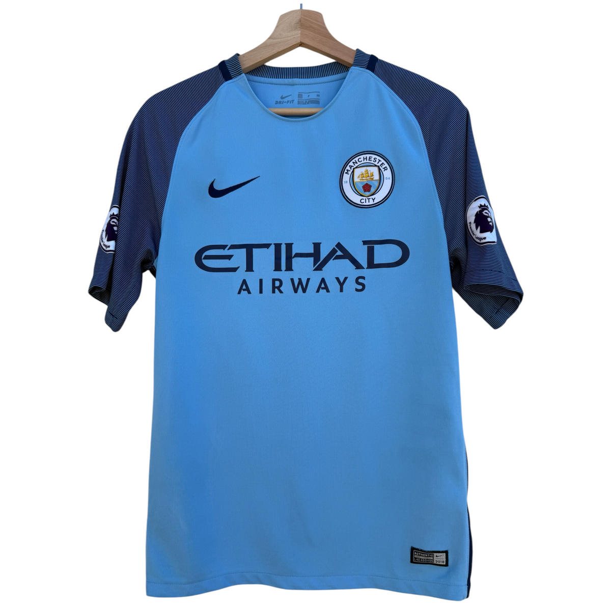 Man City Home 2016/17 Aguero - Small